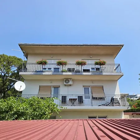 Brlja Nv - For 4 Persons On Great Location