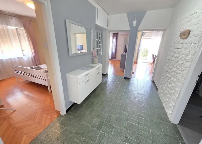 Brlja Nv - For 4 Persons On Great Location Daire Novi Vinodolski