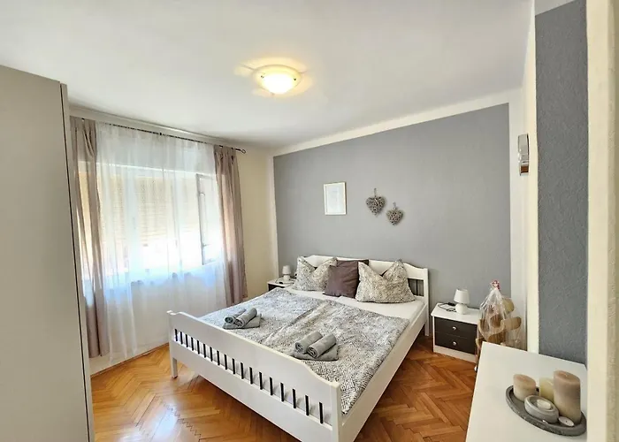 Brlja Nv - For 4 Persons On Great Location Lejlighed *