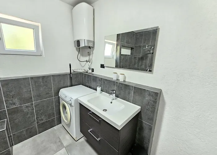 Brlja Nv - For 4 Persons On Great Location Novi Vinodolski